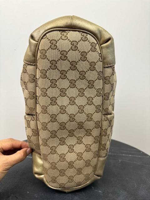 Gucci GG Canvas Sukey Zip Hand Bag