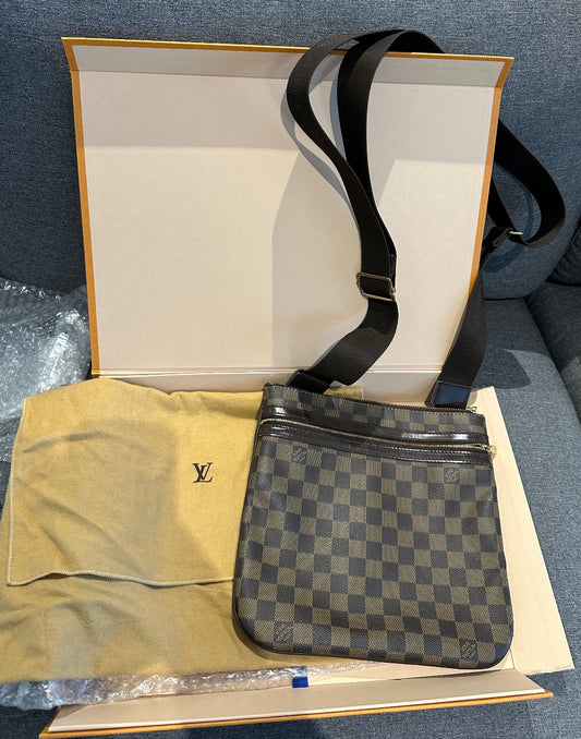 Louis Vuitton Bosphore Messenger Bag